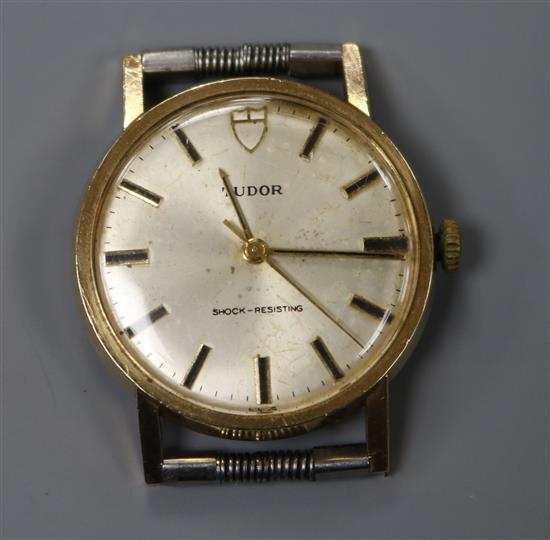 A gentlemans 9ct gold Tudor manual wind wrist watch (no strap).